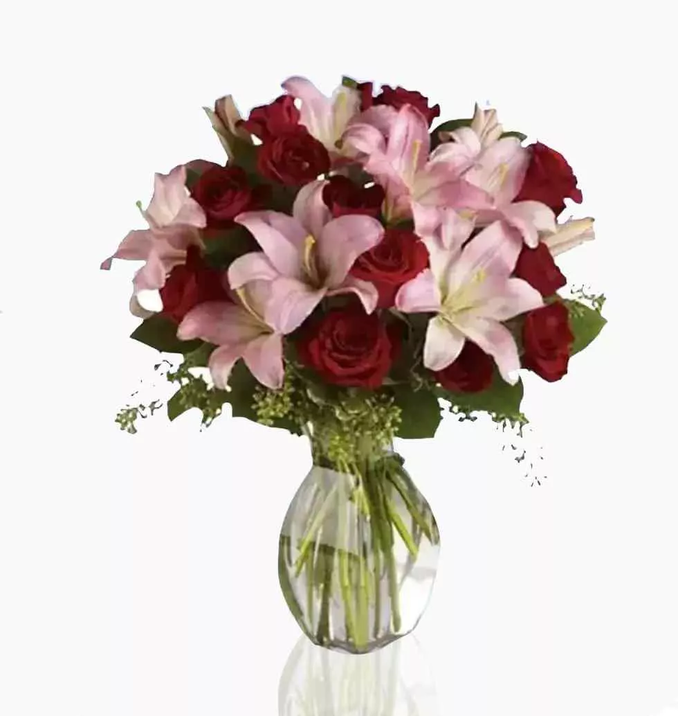Beautifully Romantic Bouquet Of Roses