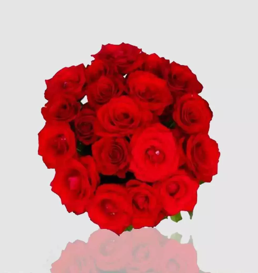 Attractive 18 Red Roses