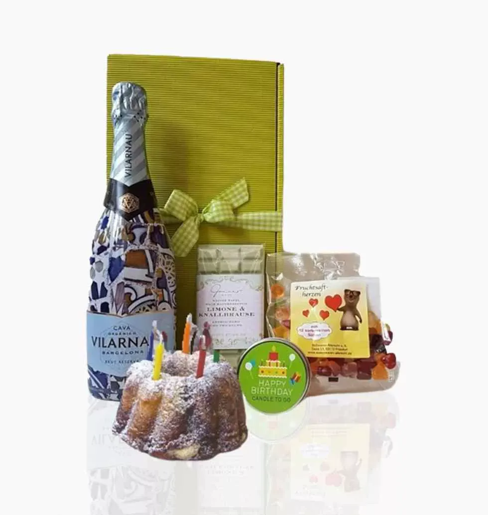 Luxurious Champagne And Cake Hamper