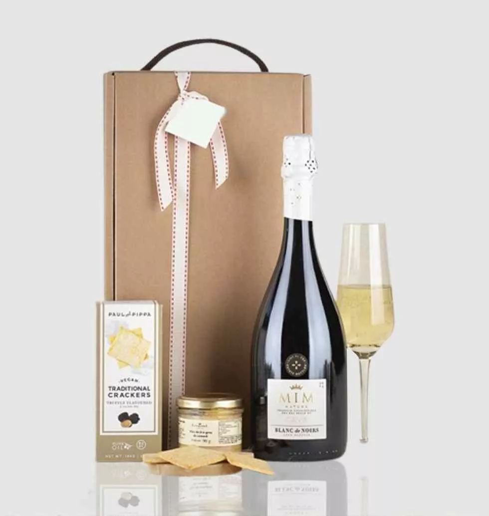 Wine And Crackers Gift Case