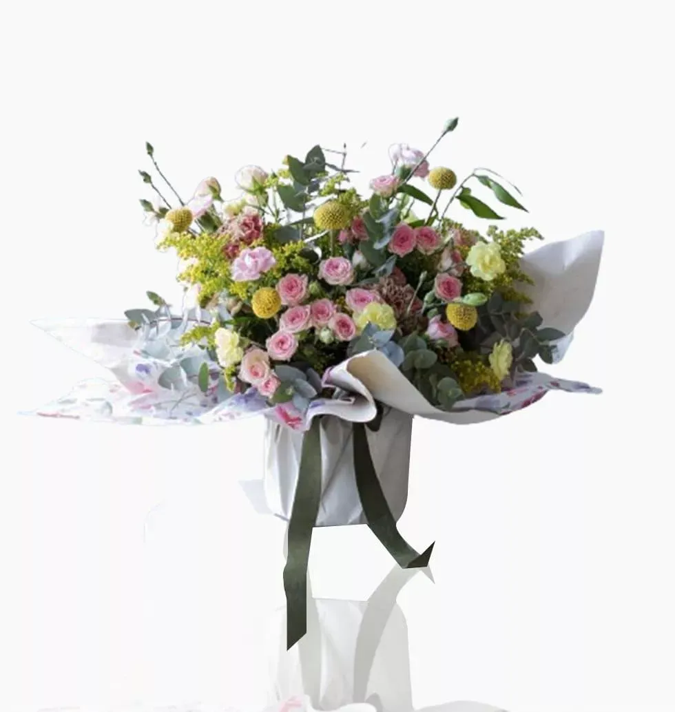 Floral Delight: Enchanting Hat Box
