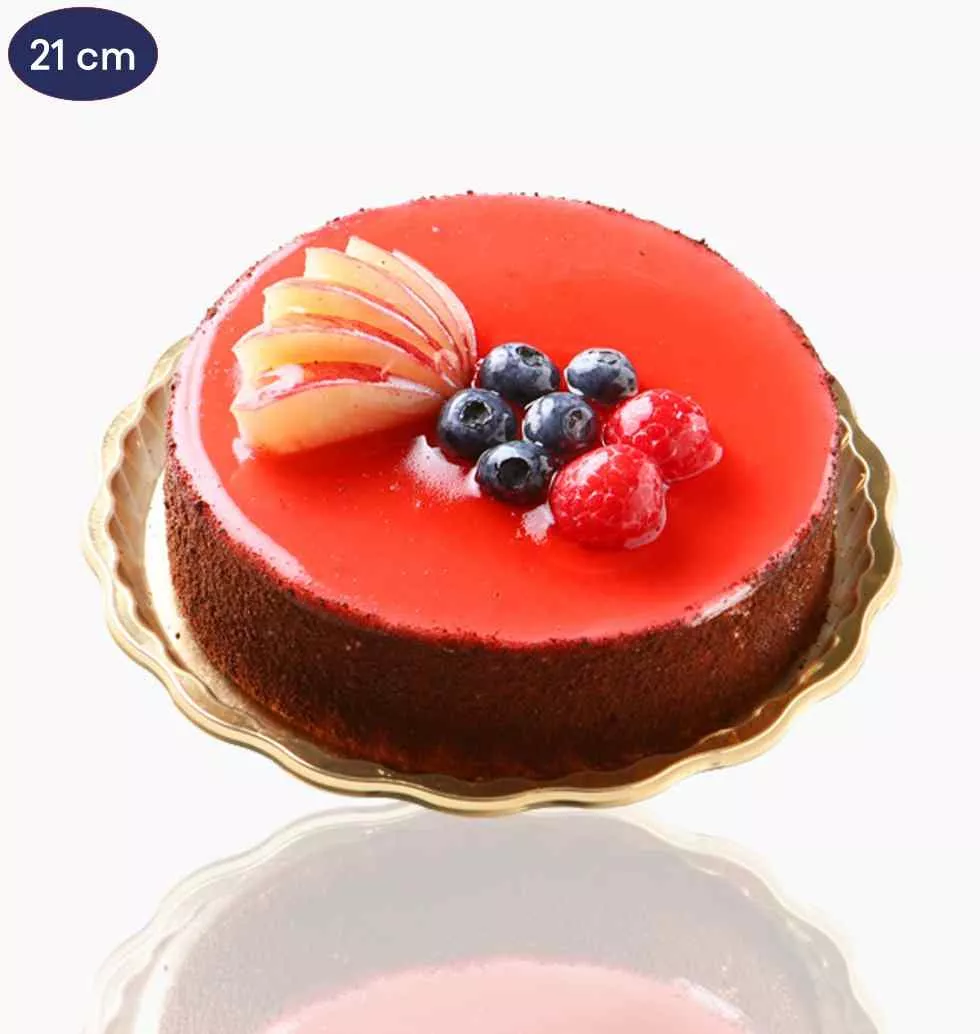 Stunning and Sweet Strawberry Cake