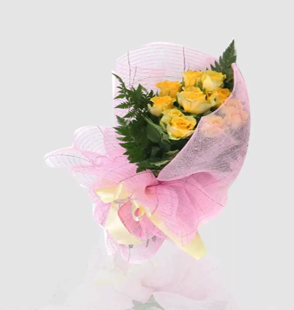 Bouquet Of Dozen Yellow Roses