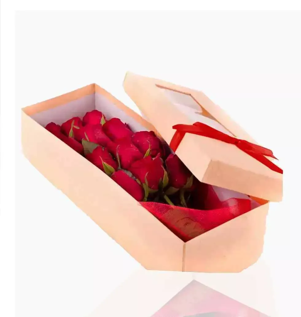 Paper Gift Of Red Roses