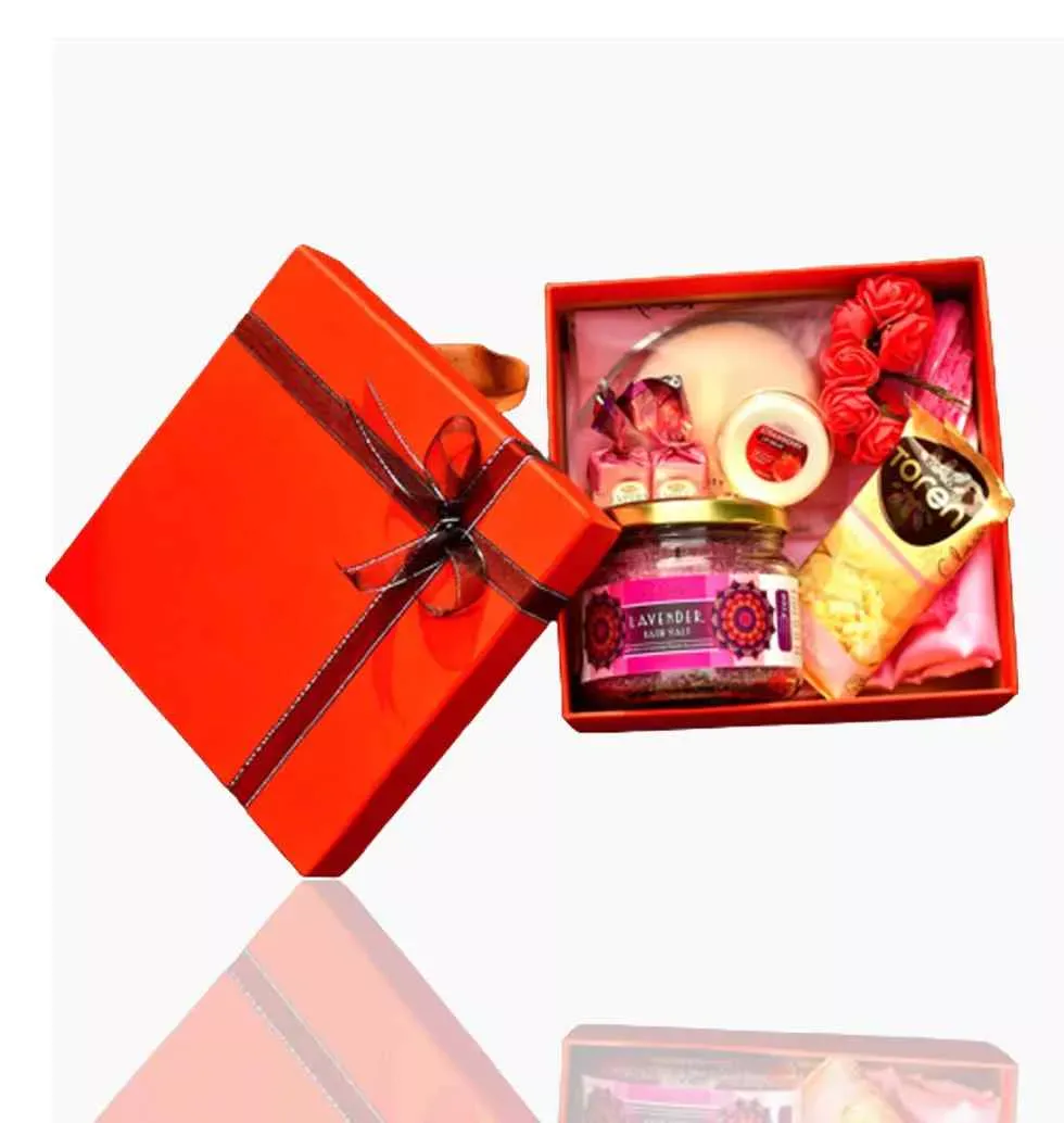 Red Helinta Gift Box