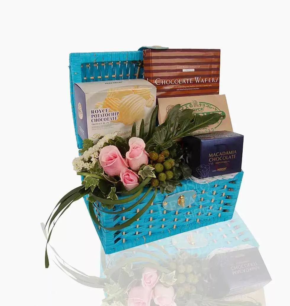 Roses & Chocolate Gift Basket (Japan)