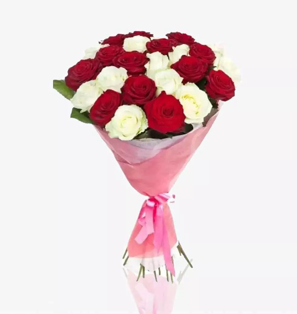 Bouquet White & Red Roses.