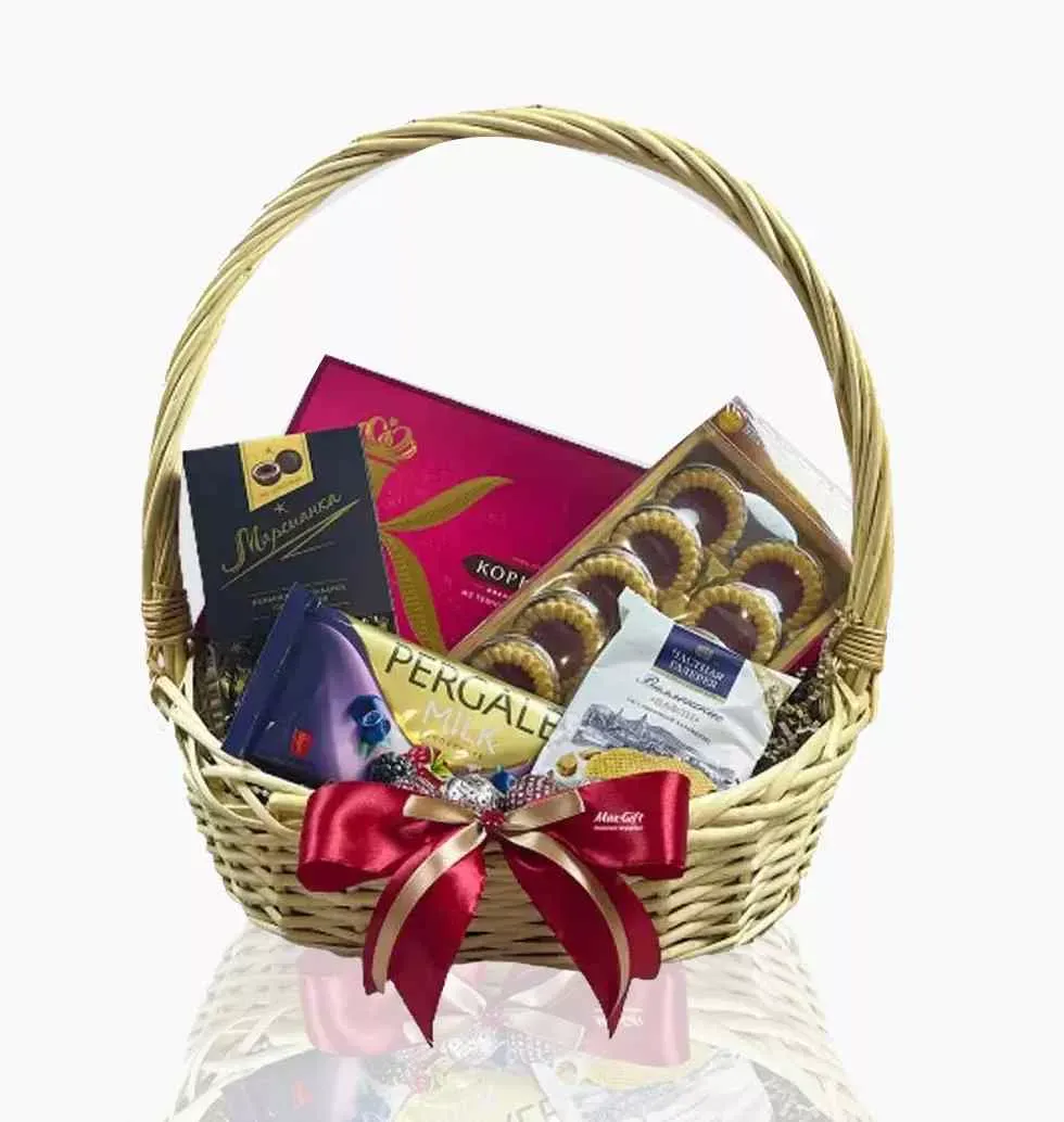 "World Of Sweets" Gift Basket