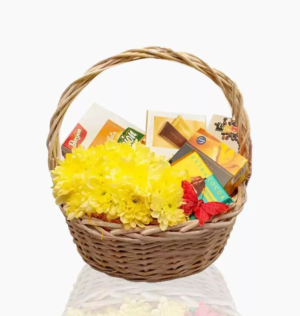 Gift Hamper With Flowers
