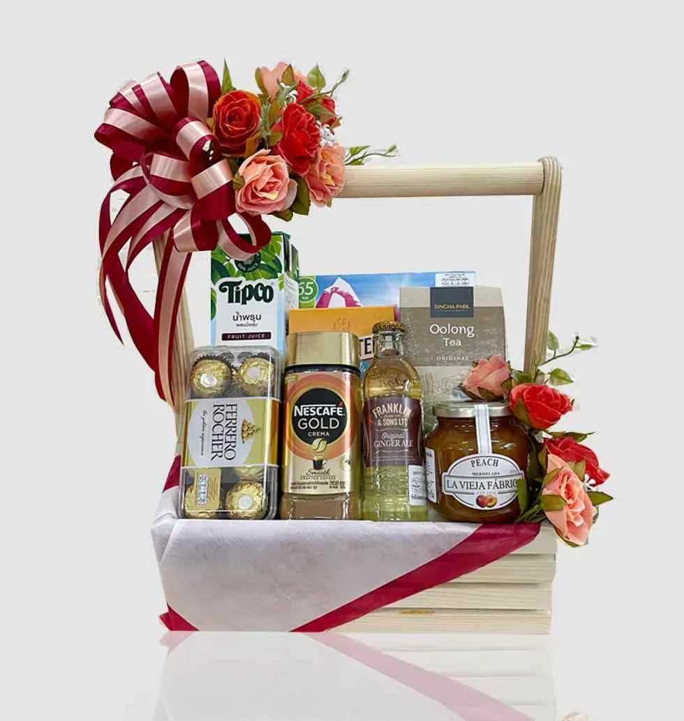 Family Basket Of Gourmet Products