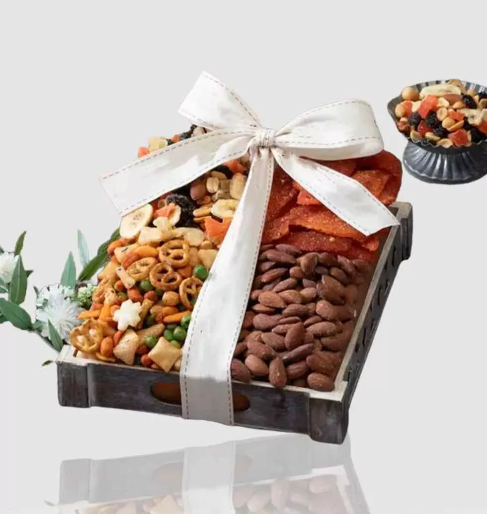 Luxurious Mixed Nut Gift Tray